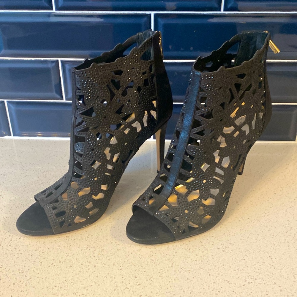 NIB Jessica Simpson Gessina black heels Size 9.5